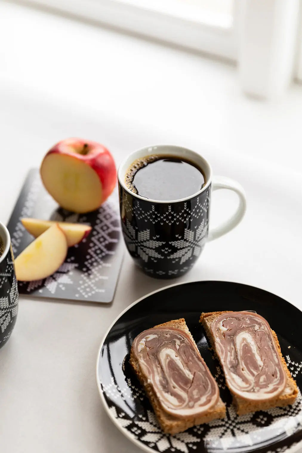 Stjörna plate - Fine porcelain FJORD