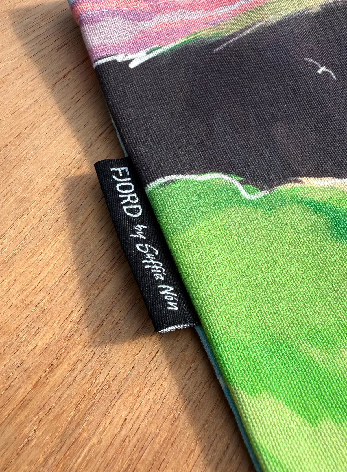 Tote Bag - Puffins at Dýrholaey Fjord